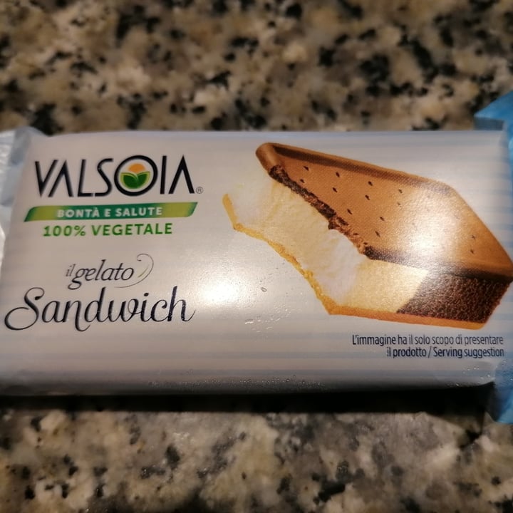 photo of Valsoia 8 sandwich il gelato shared by @martagm on  11 May 2022 - review