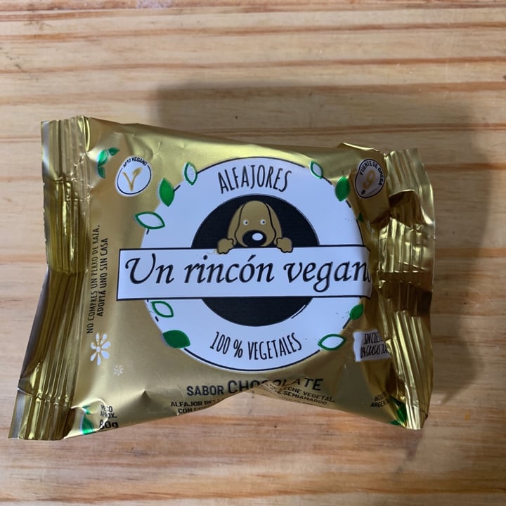 photo of Un Rincón Vegano Alfajor Chocolate shared by @valenserra on  14 Sep 2020 - review