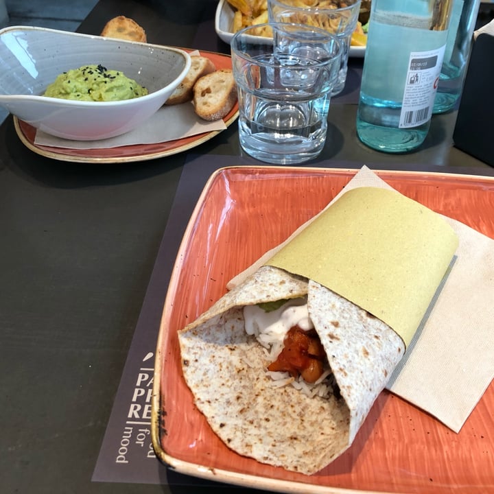 photo of Papparé Vegan Wrap con guacamole e crostini shared by @gioririz on  14 Dec 2021 - review