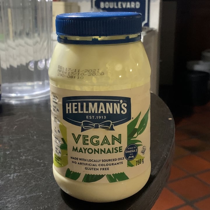 photo of Hellmann’s Hellman’s Vegan Mayonnaise shared by @camirabier on  08 Mar 2022 - review
