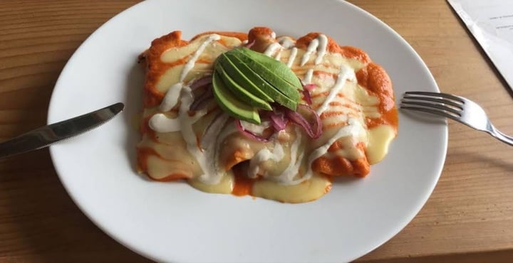 photo of La Raíz De La Tierra Enchiladas Suizas shared by @memeli on  12 Jan 2020 - review