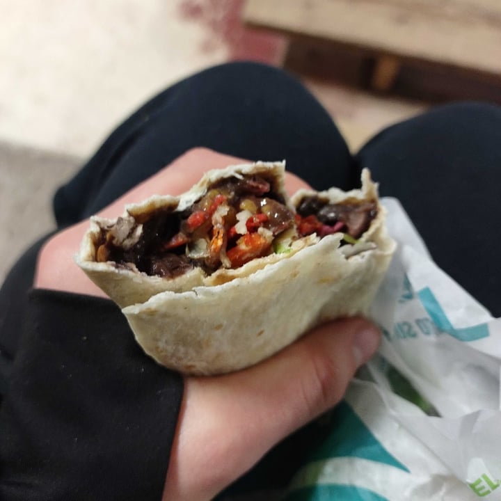 review photo of Taco Bell Veggies Burrito shared by @coolkid15 on 28 Dec 2021 - review