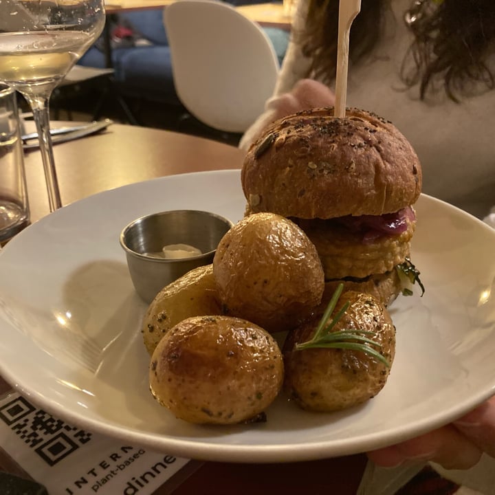 photo of Interno TRE Burger Con Patate shared by @laraaleo on  11 Dec 2022 - review