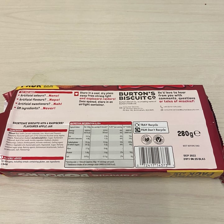 review photo of Jammie Dodgers Jammy dodgers raspberry shared by @caterinatali on 20 Mar 2022 - review