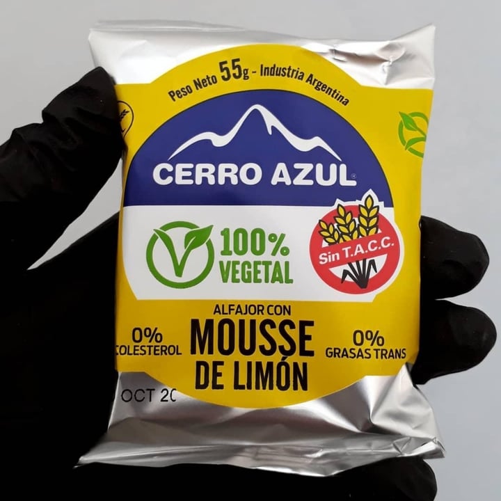photo of Cerro Azul Alfajor con Mousse de Limón shared by @vegansdaily on  03 Jul 2020 - review