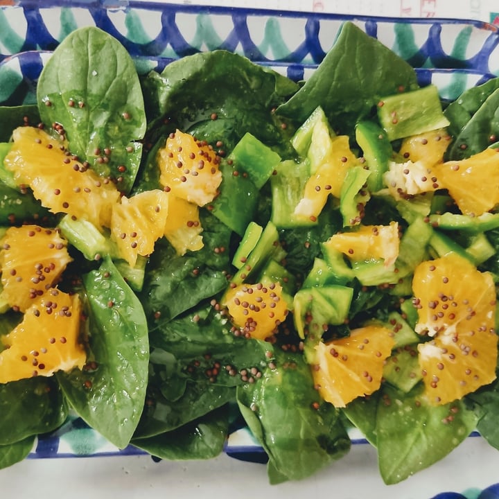 review photo of El Piano Ensalada con piña shared by @elprofevegano on 02 Aug 2021 - review