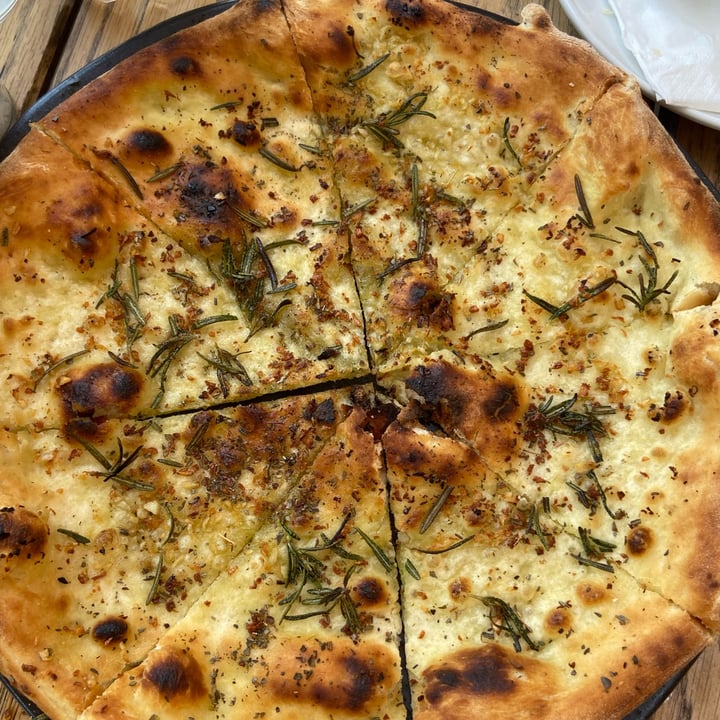 photo of Doppio Zero Bryanston Garlic and Rosemary Focaccia shared by @plantbasedstorm on  26 Sep 2021 - review