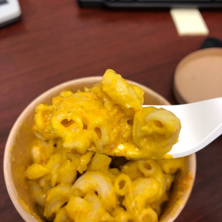 photo of Life - The Vegan Drive Thru mac & cheeze shared by @autvvmn on  08 May 2021 - review