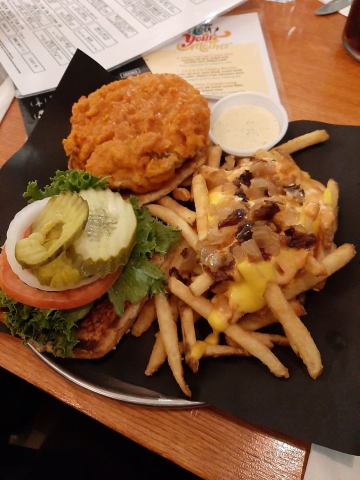 photo of Bar Vegandale Crispy chicken buffalo style shared by @leo on  25 Aug 2019 - review