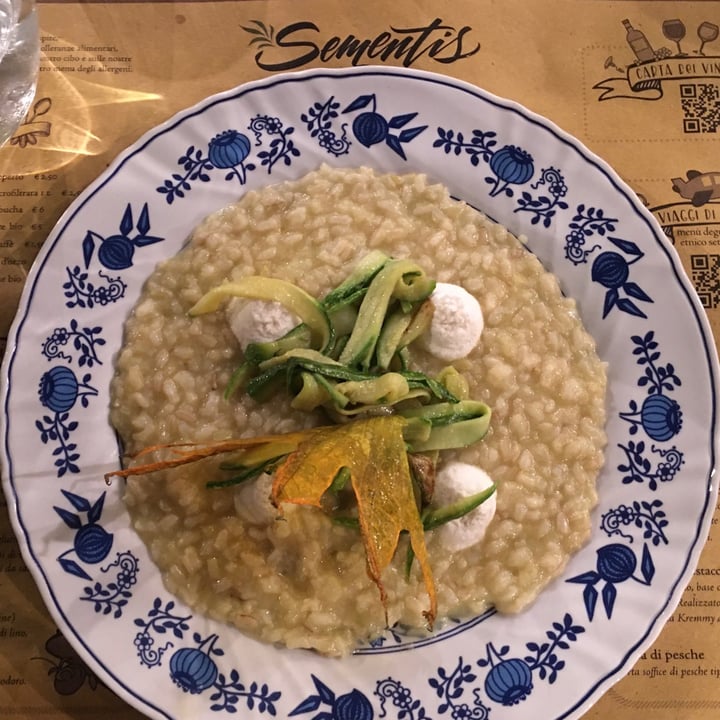 photo of Sementis Cacciucco vegano shared by @theveggienotebook on  20 Aug 2021 - review