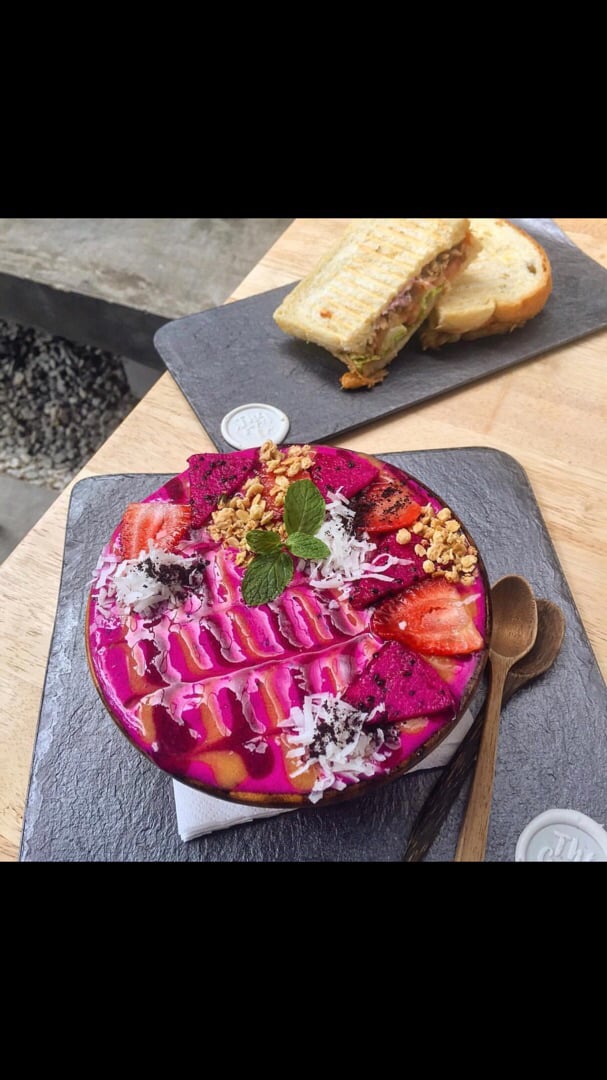 review photo of The Good Co. Cafe Acai Bowl shared by @nini on 11 Aug 2019 - review