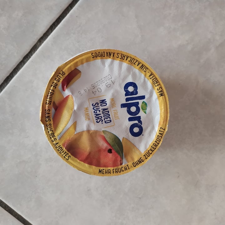 photo of Alpro Mango Yogurt (No Added Sugars) shared by @laragazzadeltardis on  27 Mar 2022 - review