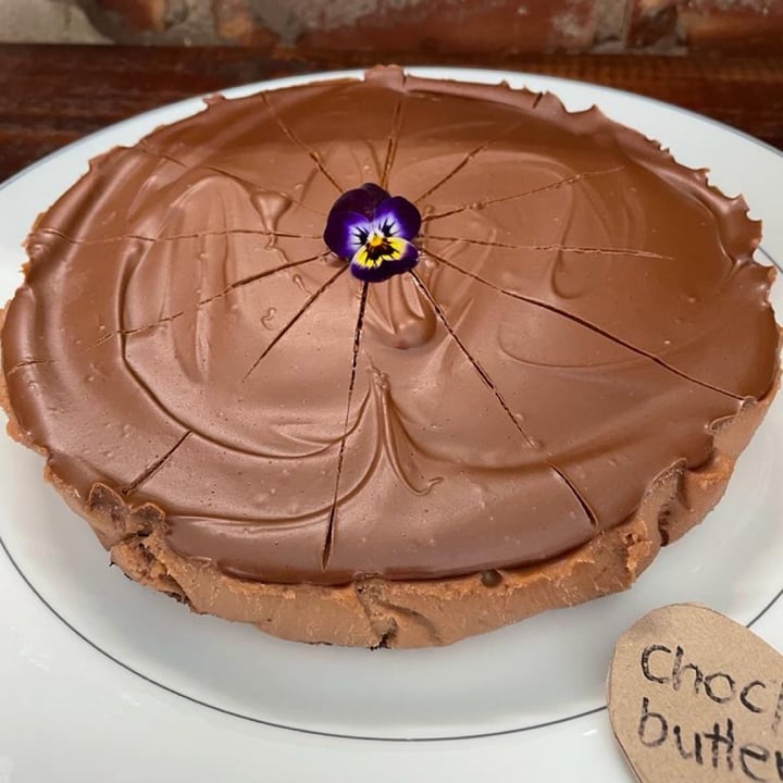 photo of The Tuck Shop Peanut Butter Chocolate Cheesecake shared by @julievan on  24 May 2022 - review