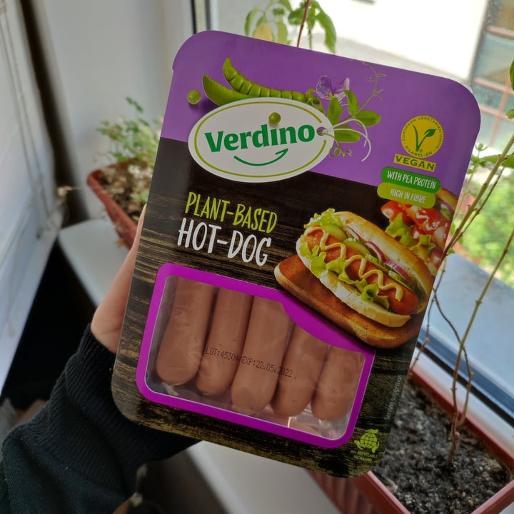 photo of Verdino Plant Based Hot Dogs shared by @flouredfingers on  21 May 2022 - review