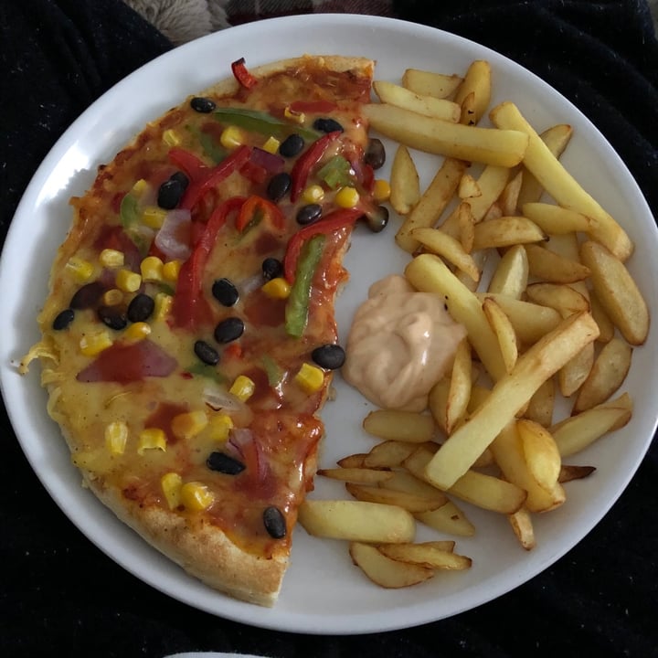review photo of Goodfella's Goodfellas spicy vegetable salsa stonebaked pizza shared by @immissnothing on 09 Apr 2020 - review