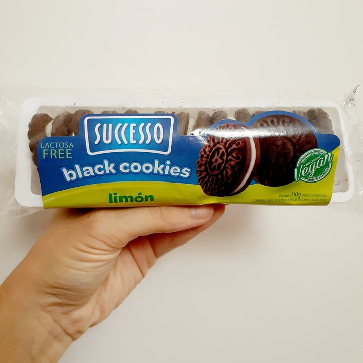 photo of Successo Black Cookies Rellenas Limón shared by @lalaveg on  24 Mar 2021 - review