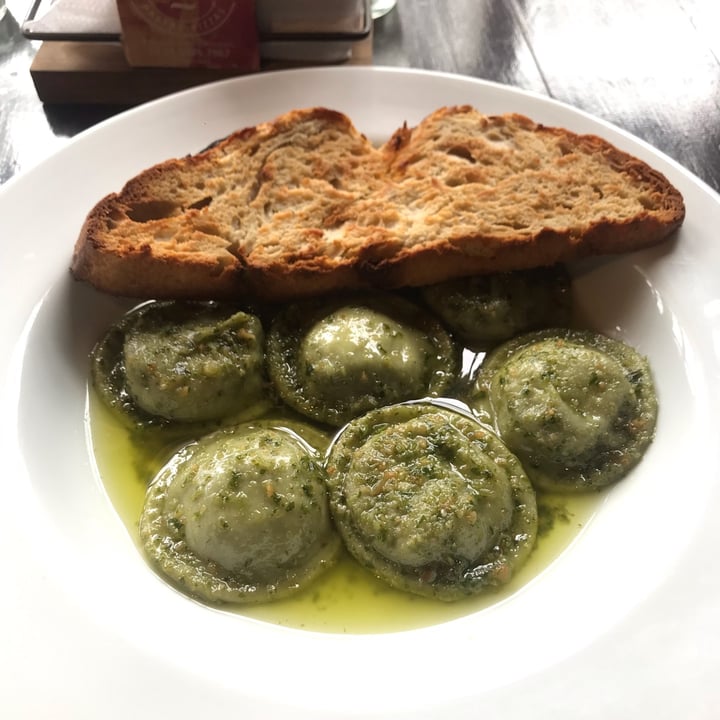 photo of FRATELLI Resto Bar Sorrentinos De Verdura Con Queso De girasol Y Pesto shared by @martugomezt on  23 Jun 2022 - review