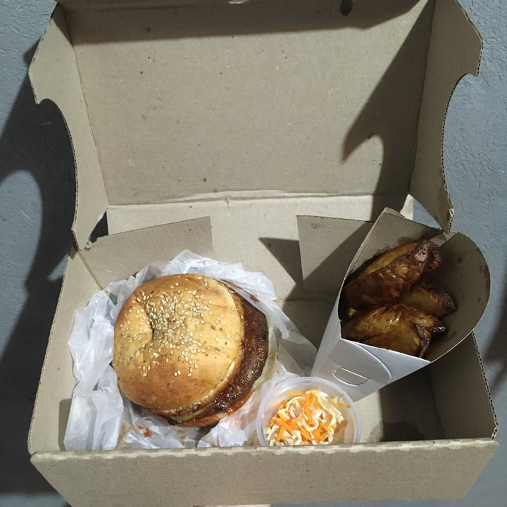 review photo of Mudrá Burger hongos shared by @lauchis on 26 Mar 2021 - review