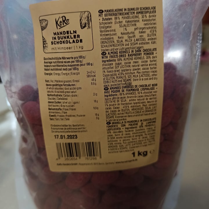 review photo of Koro Mandorle ricoperte di cioccolato e polvere di lampone shared by @smarty12 on 27 Apr 2022 - review
