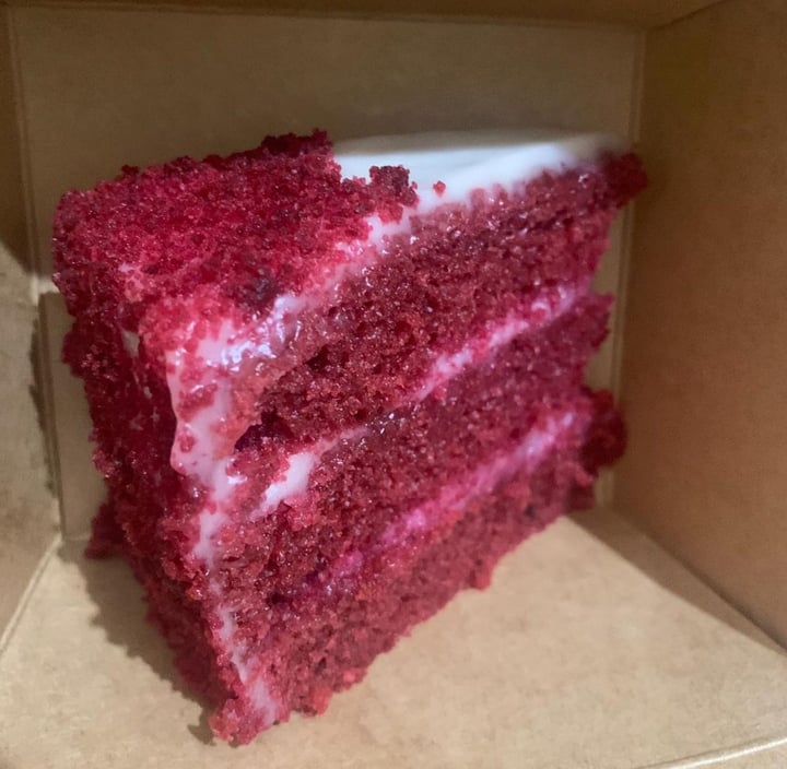 photo of I Am Vegan Babe Cafe Red Velvet Cake shared by @bernadinerosaa on  28 Dec 2019 - review