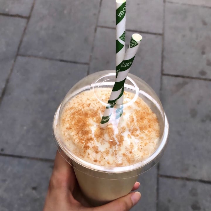 photo of Coco House Barcelona Batido de coco y vainilla shared by @juditmaldonado on  21 May 2021 - review