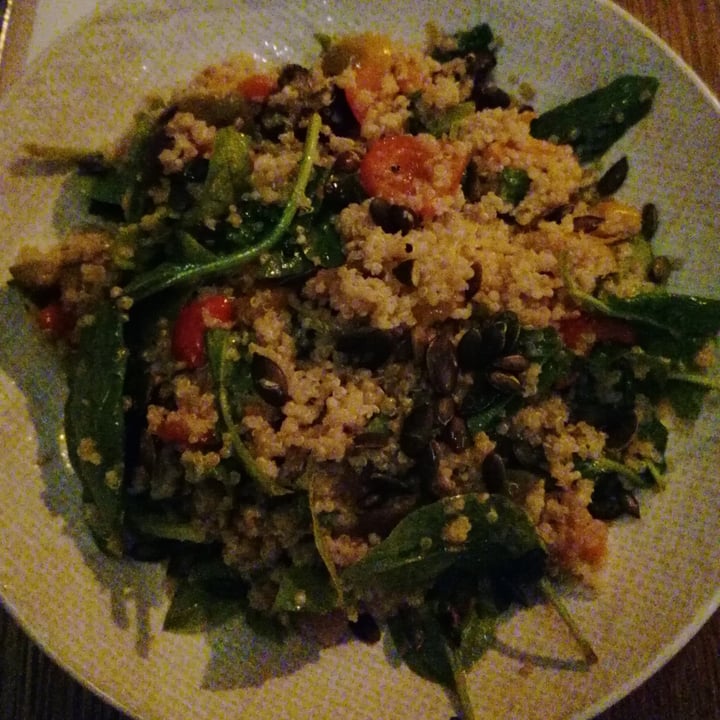 photo of Blockhouse Kitchen Oven Tray Veg & Quinoa shared by @rushisushi7 on  30 Apr 2022 - review