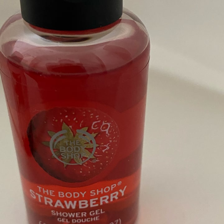 review photo of The Body Shop Strawberry Shower Gel shared by @stanis01 on 08 May 2022 - review