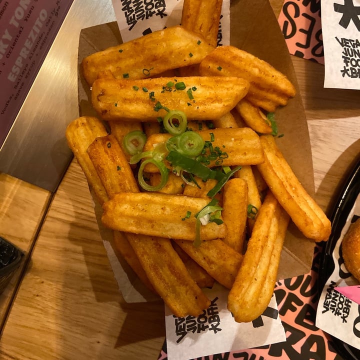 photo of Vegan Junk Food Bar Spicy XL Fries shared by @isabelaferreiro on  15 Mar 2021 - review