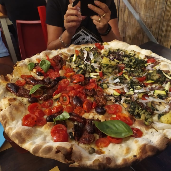 photo of Only Pizza & Love Maxi Pizza shared by @arjolla on  13 Sep 2022 - review