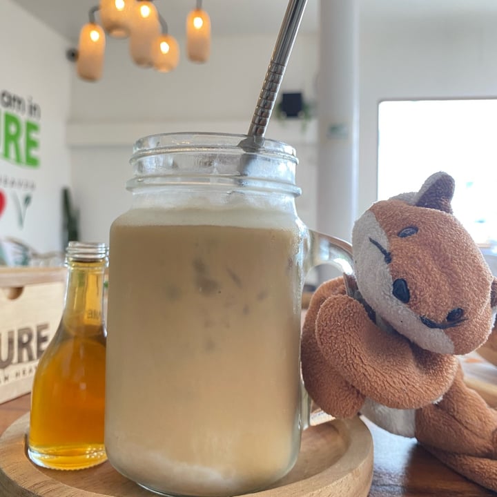 review photo of Pure Vegan Iced thai coffee With Coconut Milk shared by @misskittysfantadisco on 11 Dec 2022 - review