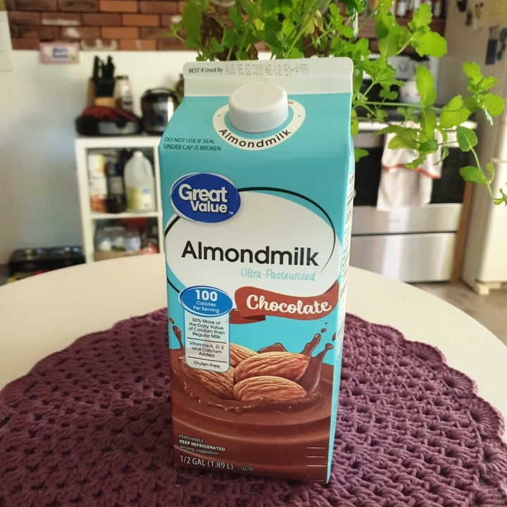 photo of Great Value  Chocolate Almond Milk shared by @autumnleaves on  03 Aug 2022 - review