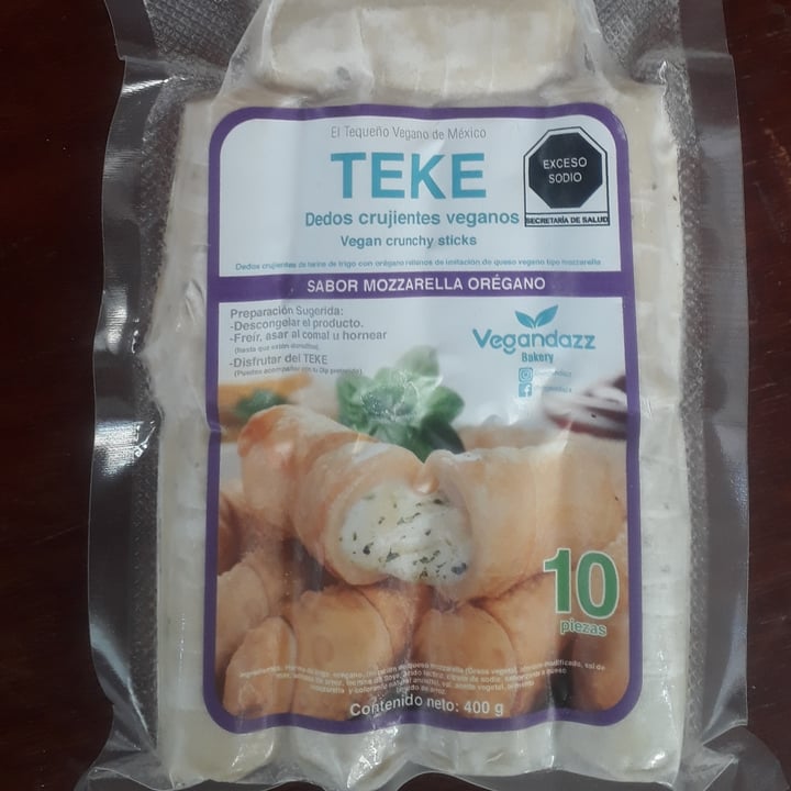 photo of Vegandazz Teke Sabor Mozzarella Orégano shared by @msierra on  25 Feb 2021 - review