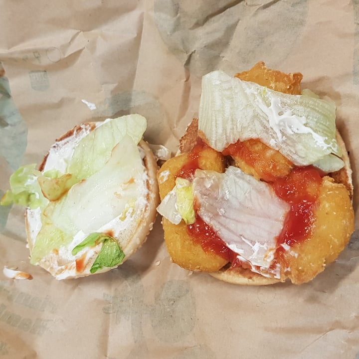photo of Burger King Leicester Square Vegan Nugget Burger shared by @rnp20 on  28 Mar 2022 - review