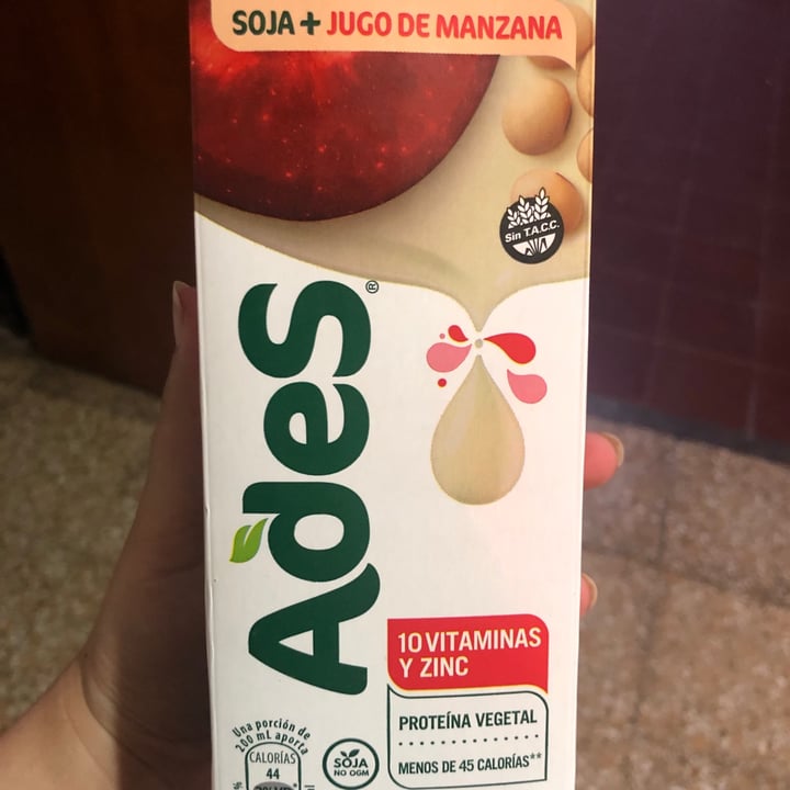 photo of Ades Leche de Soja sabor Manzana shared by @mbelengonzalez on  20 Nov 2020 - review