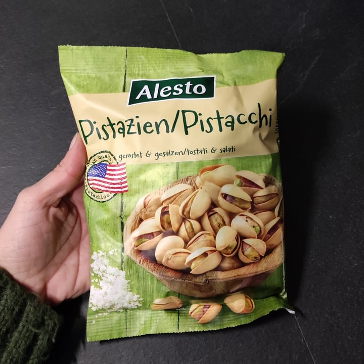 photo of Alesto Californian pistachios shared by @saraferri on  14 Dec 2021 - review