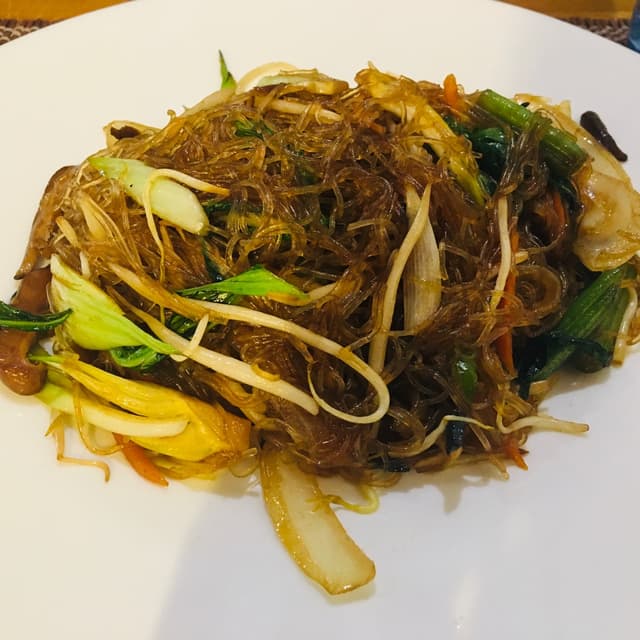 Photo of the dish “Fideos de soja con verduras”