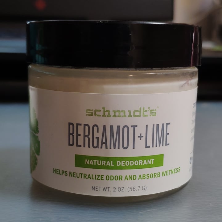photo of Schmidt's Bergamot + Lime Deodorant Jar shared by @emedemo on  03 Sep 2020 - review