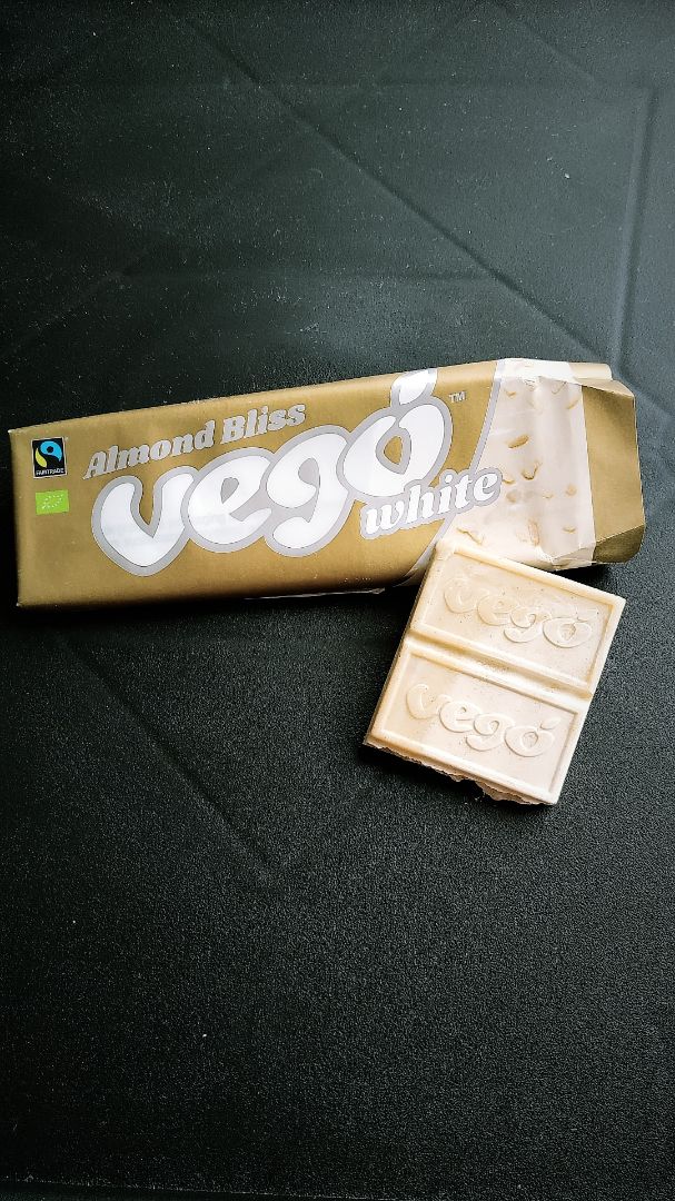 photo of Vegacelona - Tienda vegana Chocolate shared by @cristinaroes on  24 Oct 2019 - review