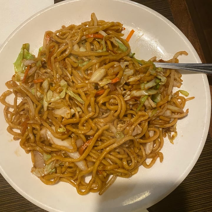 photo of Indochine Vegan chow mein shared by @majesticvegan on  01 Jan 2022 - review