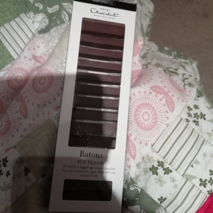 photo of hotel chocolat Nutmilk Batons shared by @pig1et on  05 Jun 2022 - review