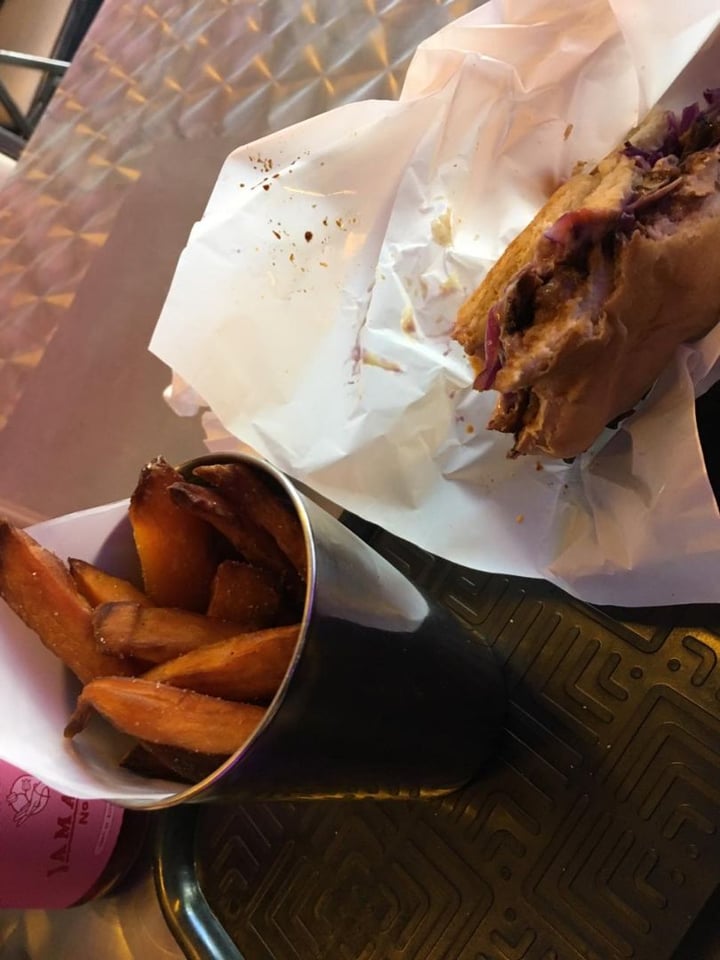 photo of Elektra Punk & Food Pulled Mushroom Sandwich shared by @juansalazarftw on  24 Aug 2019 - review