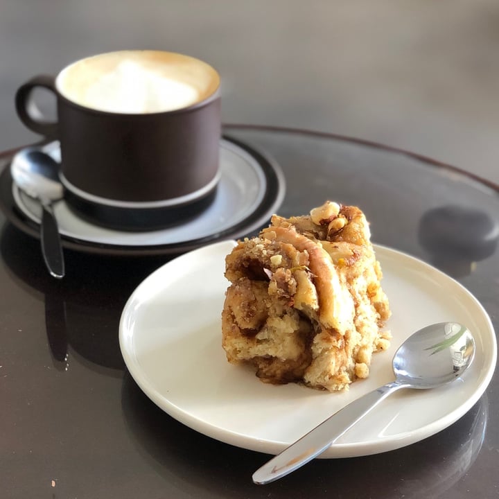 photo of BIG sister Café Cinnamon Roll shared by @anasha on  11 Sep 2022 - review