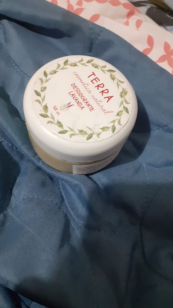 photo of Terra Cosmética Natural Desodorante de Lavanda shared by @0hmyveg on  19 Mar 2021 - review