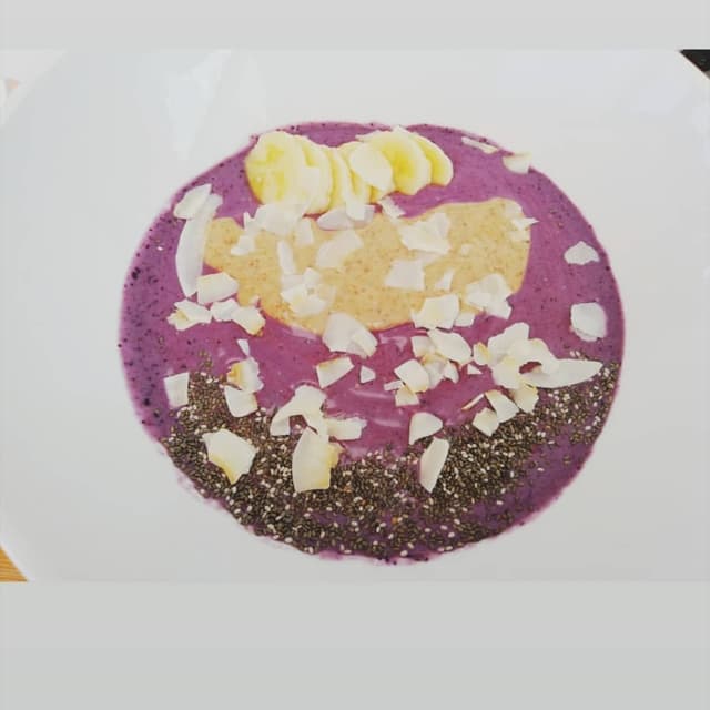 Photo of the dish “Peanut butter berry smoothie bowl”