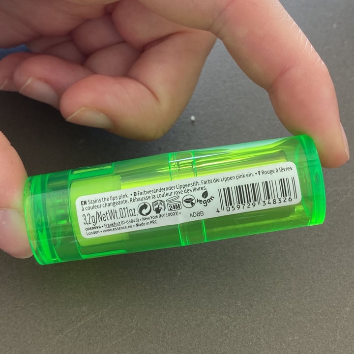 photo of Essence Cosmetics Electric Glow shared by @lalamuh on  08 Jul 2022 - review