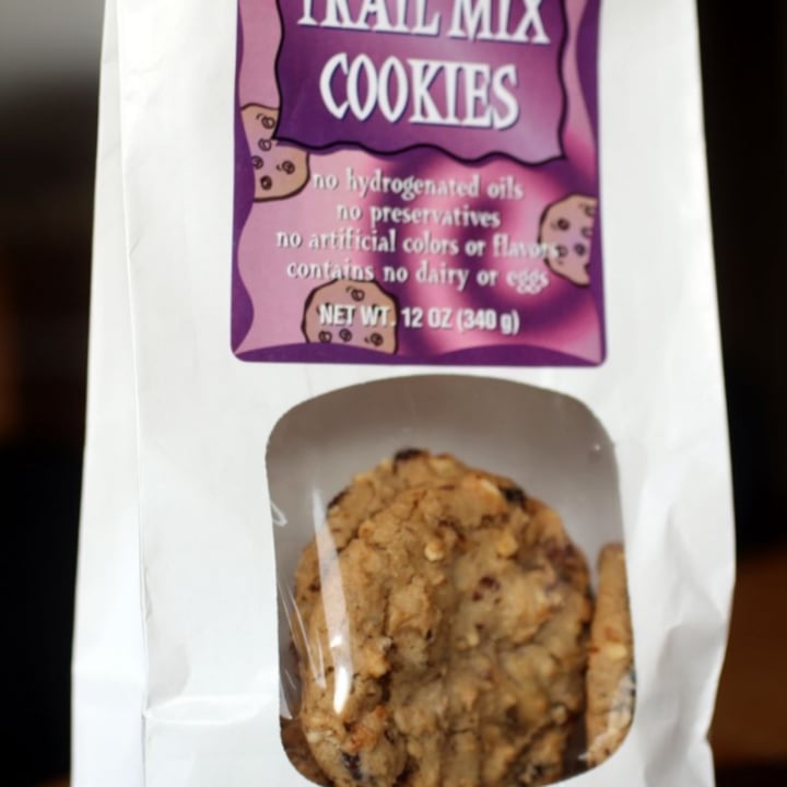 photo of Trader Joe's Vegan Trail Mix Cookies shared by @abtea on  15 May 2021 - review