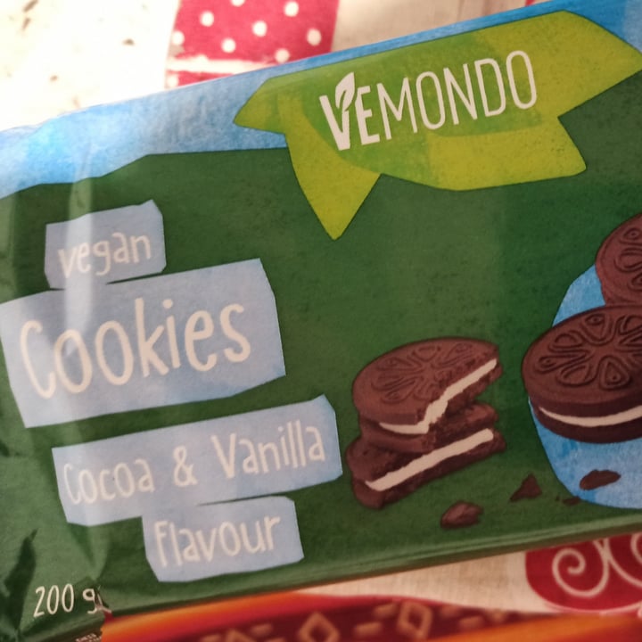 photo of Vemondo Vegan Cookies Cocoa & Vanilla Flavour shared by @metalcricia on  15 Oct 2021 - review