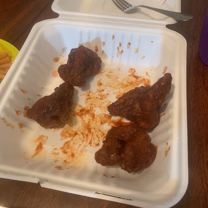 photo of Rise Above Pizza & Wings Vegan Wings shared by @sandysmiles on  30 Dec 2020 - review