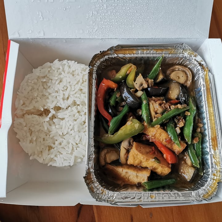 photo of Simply Asia - Sunningdale Brinjal Stirfry - 408 shared by @viiathevegan on  30 Sep 2021 - review