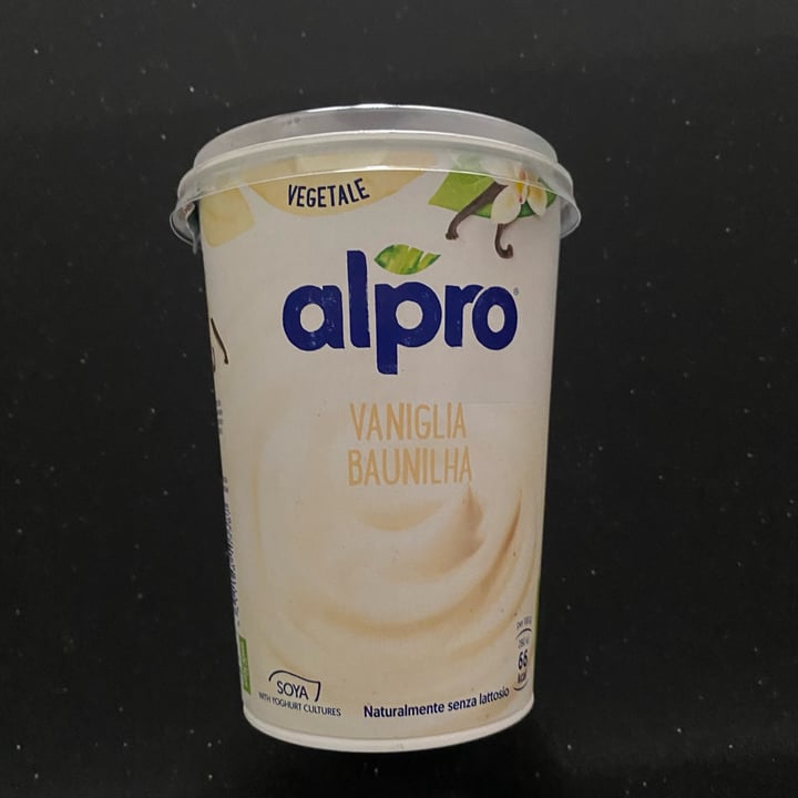 review photo of Alpro Vaniglia Baunilha Yogurt shared by @ehychiara on 24 May 2022 - review